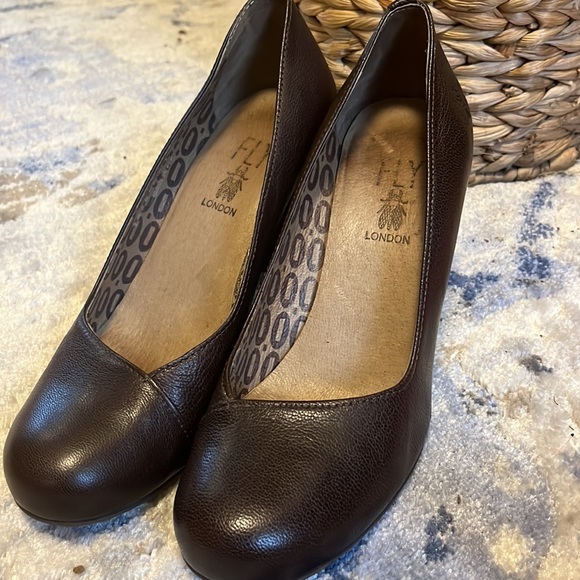 Fly London pumps - Picture 3 of 9